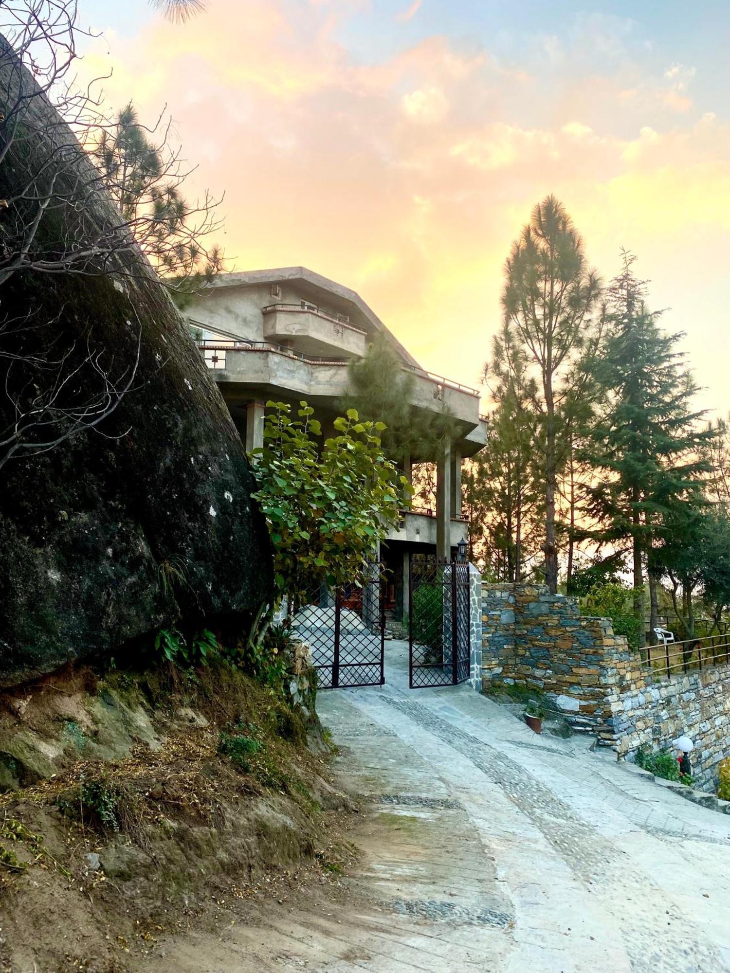 Rock City Resort Saidu Sharif Esterno foto
