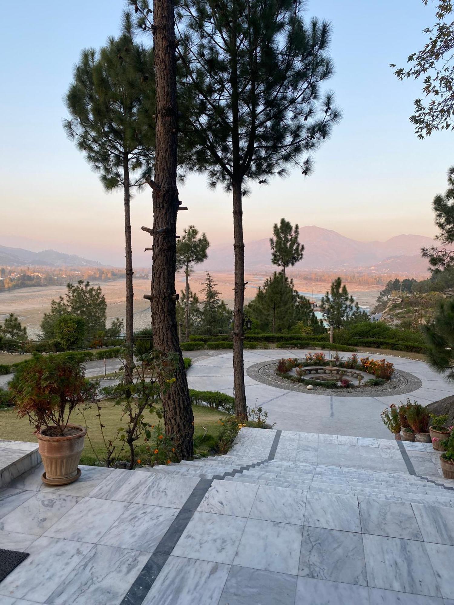 Rock City Resort Saidu Sharif Esterno foto
